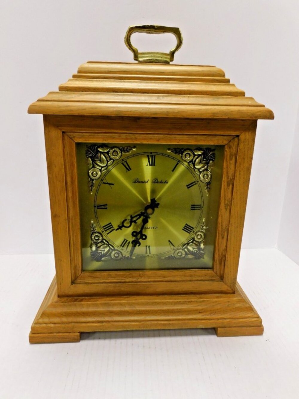 Daneil Dakota Oak Mantel Clock Quartz Westminster Chimes WORKS EJ300